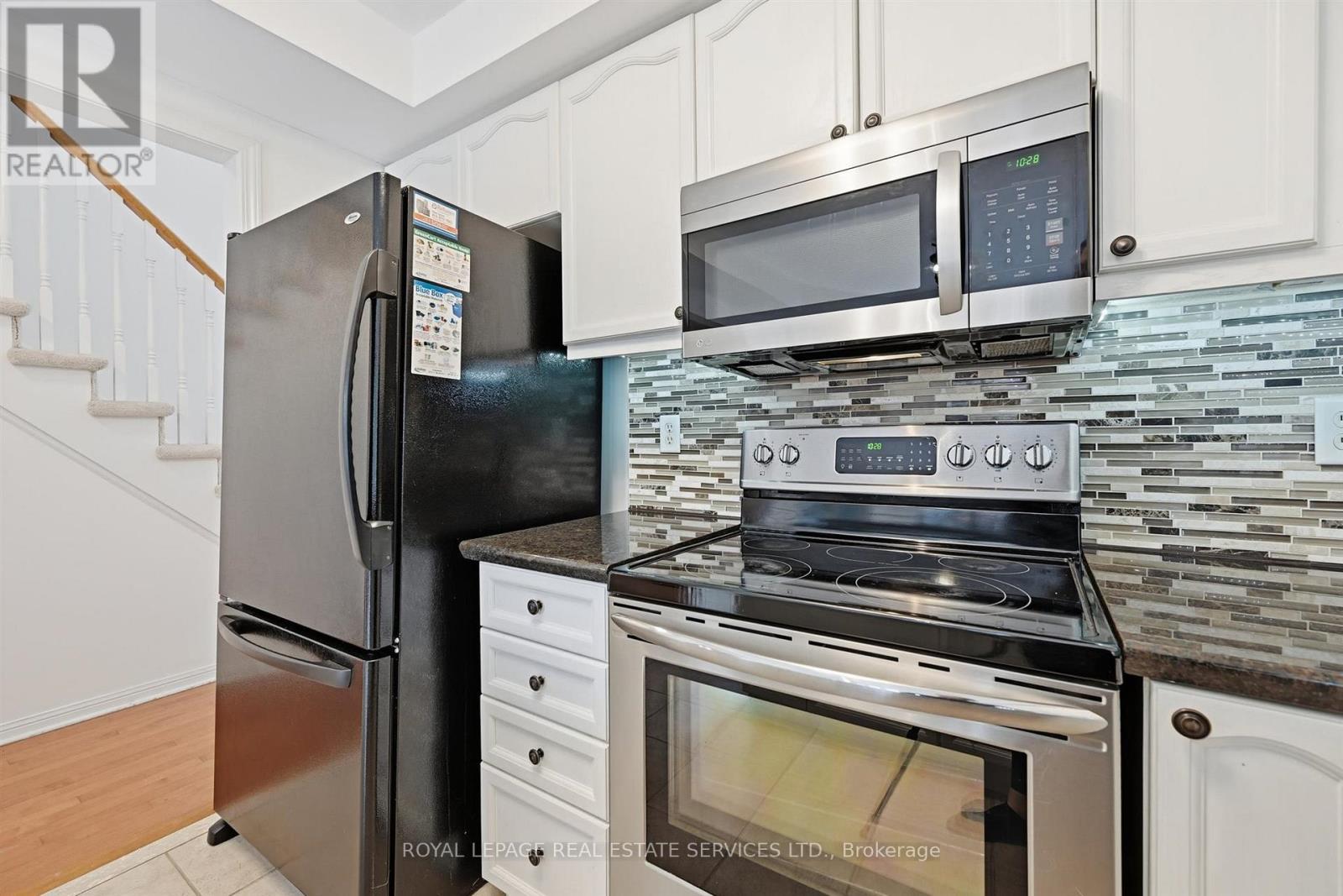 1324 Ashwood Terrace, Oakville, Ontario  L6M 4A7 - Photo 12 - W12485756