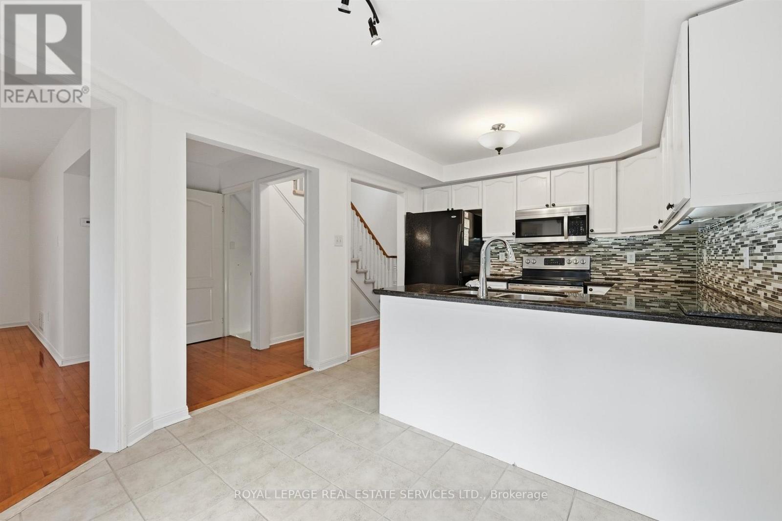 1324 Ashwood Terrace, Oakville, Ontario  L6M 4A7 - Photo 16 - W12485756