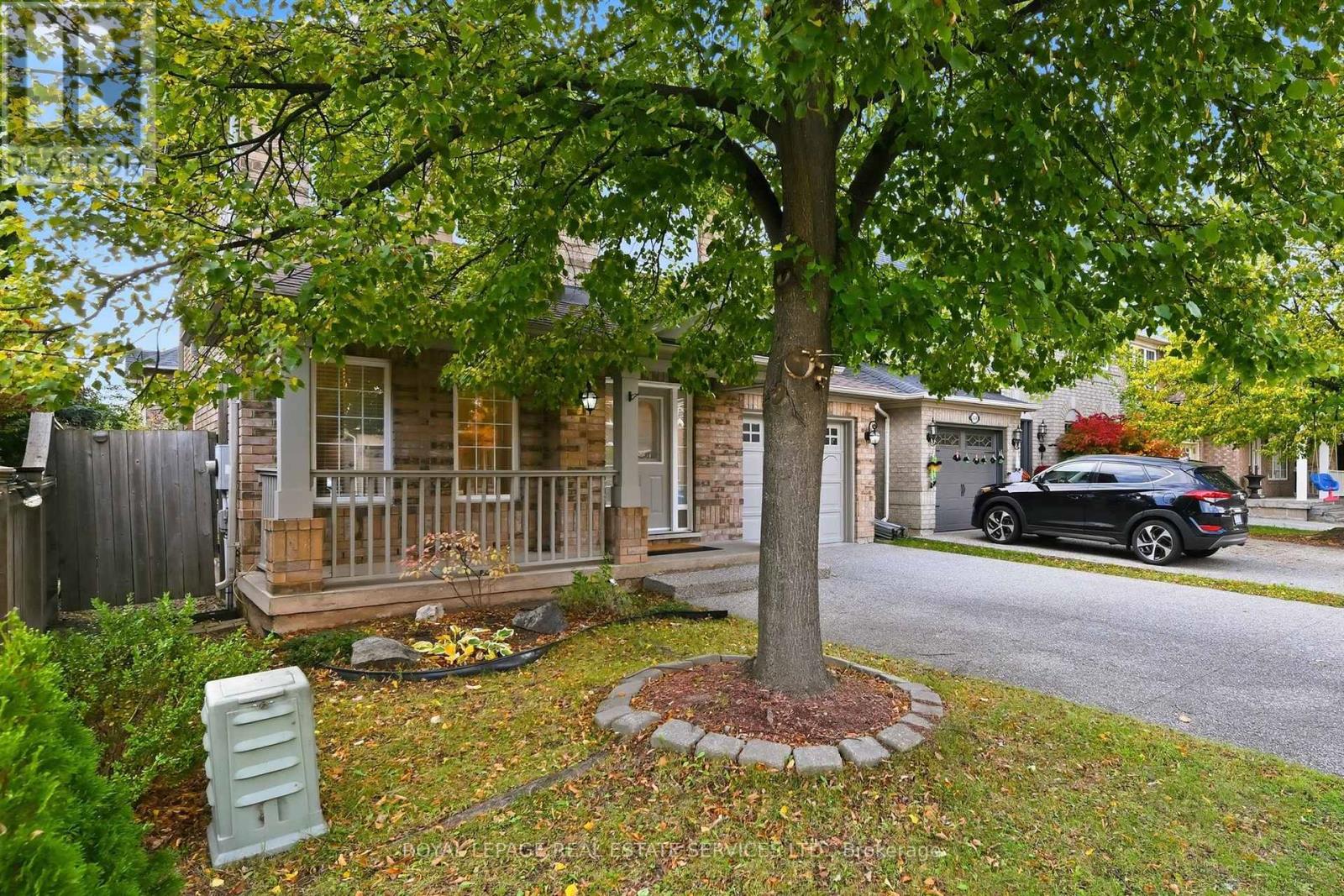 1324 Ashwood Terrace, Oakville, Ontario  L6M 4A7 - Photo 5 - W12485756