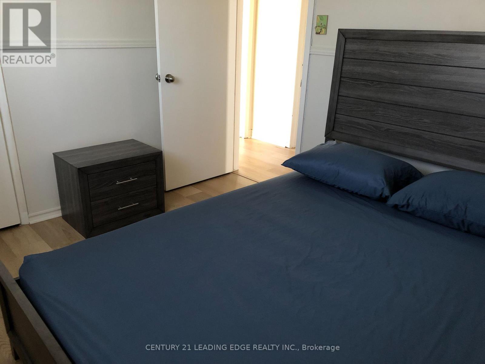 Upper - 39 Mallard Crescent, Brampton, Ontario  L6S 2T7 - Photo 17 - W12485784