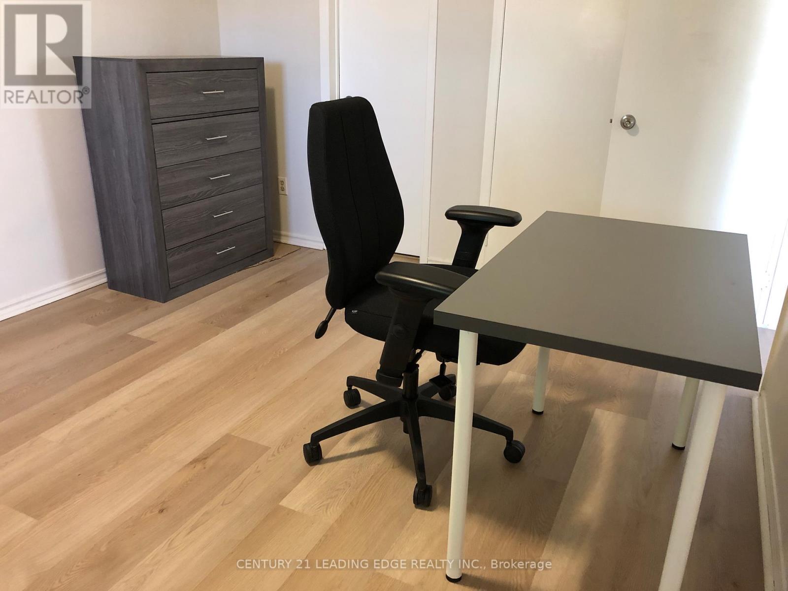 Upper - 39 Mallard Crescent, Brampton, Ontario  L6S 2T7 - Photo 23 - W12485784