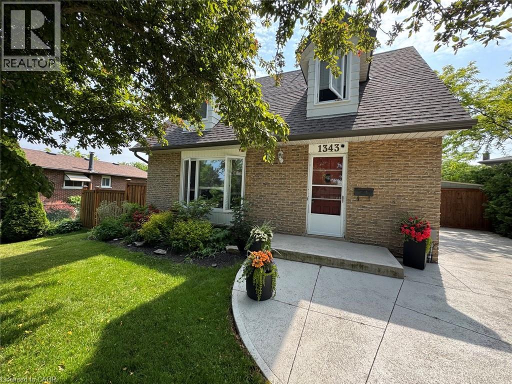 1343 Janina Boulevard, Burlington, Ontario  L7P 1K5 - Photo 4 - 40762499