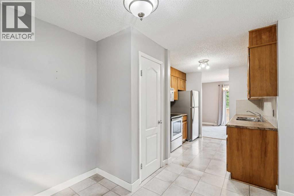 39, 11333 30 Street Sw, Calgary, Alberta  T2W 3Z6 - Photo 17 - A2255171