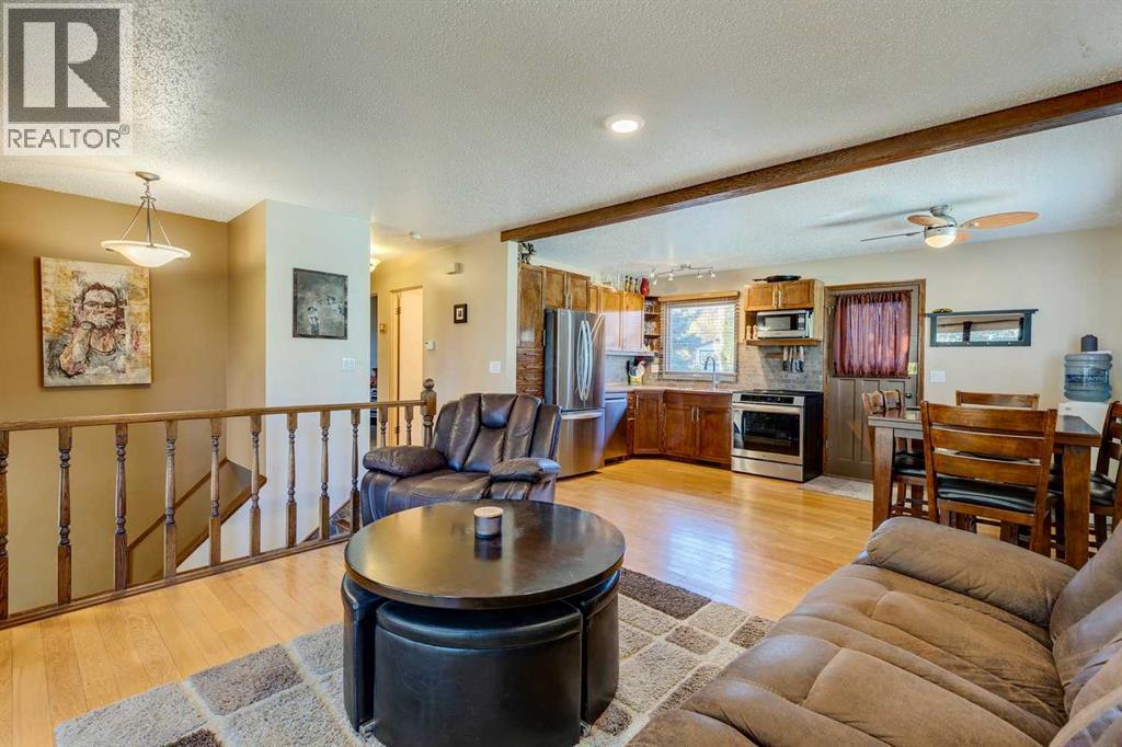 150 Midcrest Crescent Se, Calgary, Alberta  T2X 1B6 - Photo 2 - A2266156