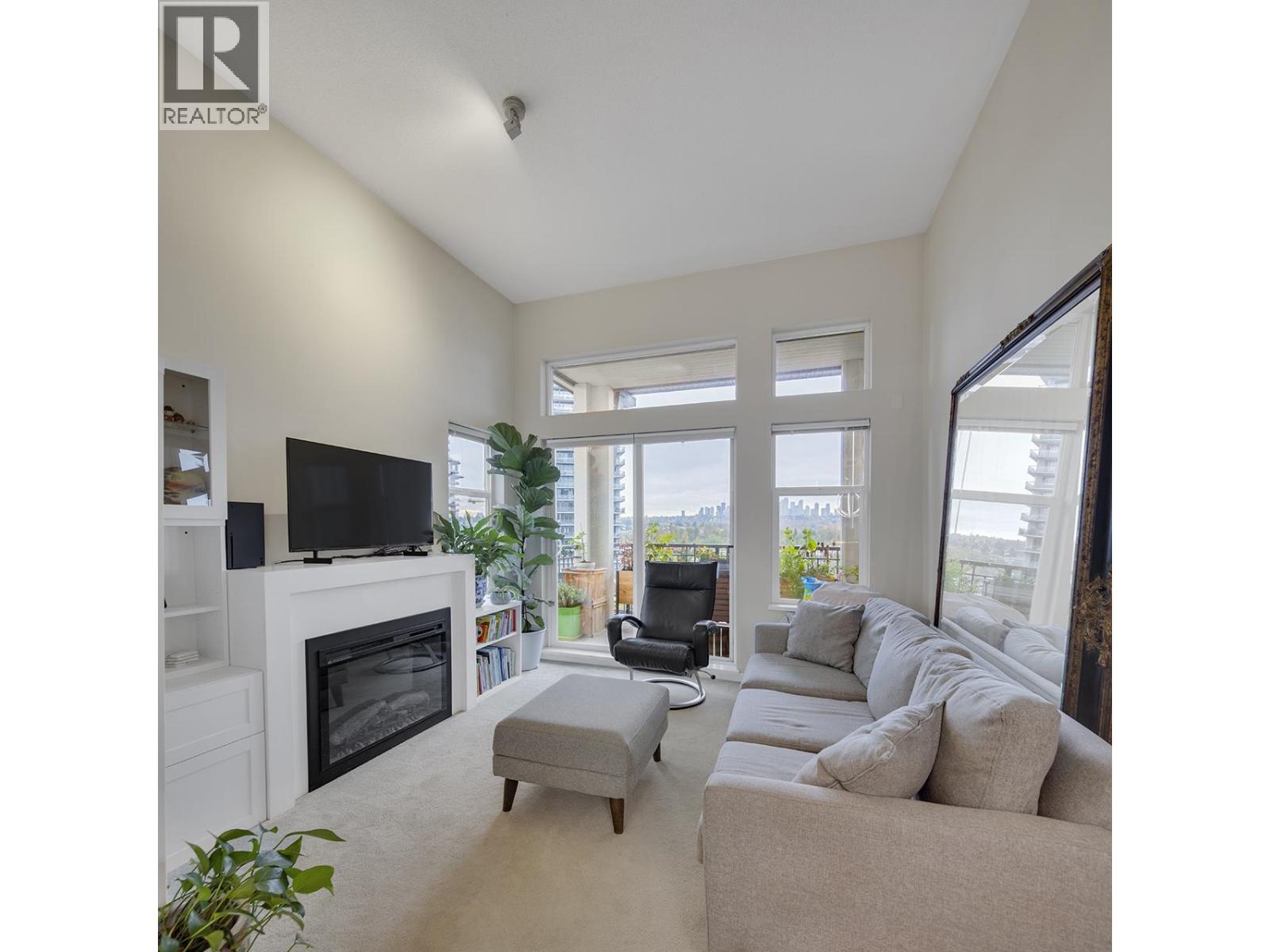 406 4728 Brentwood Drive, Burnaby, British Columbia  V5C 0G2 - Photo 2 - R3062413