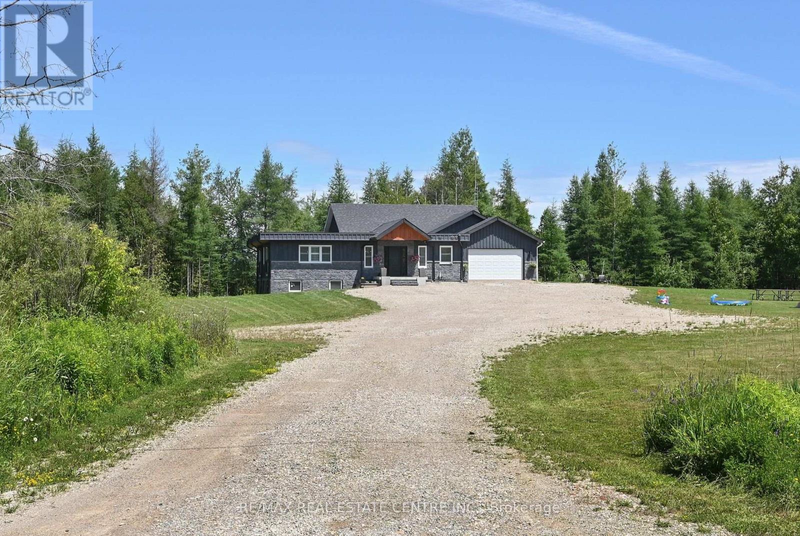 375753 6th Line, Amaranth, Ontario  L9V 1K9 - Photo 3 - X12485642