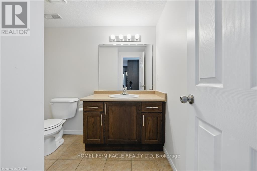 A - 31 Sienna Street, Kitchener, Ontario  N2R 0H8 - Photo 11 - X12485669