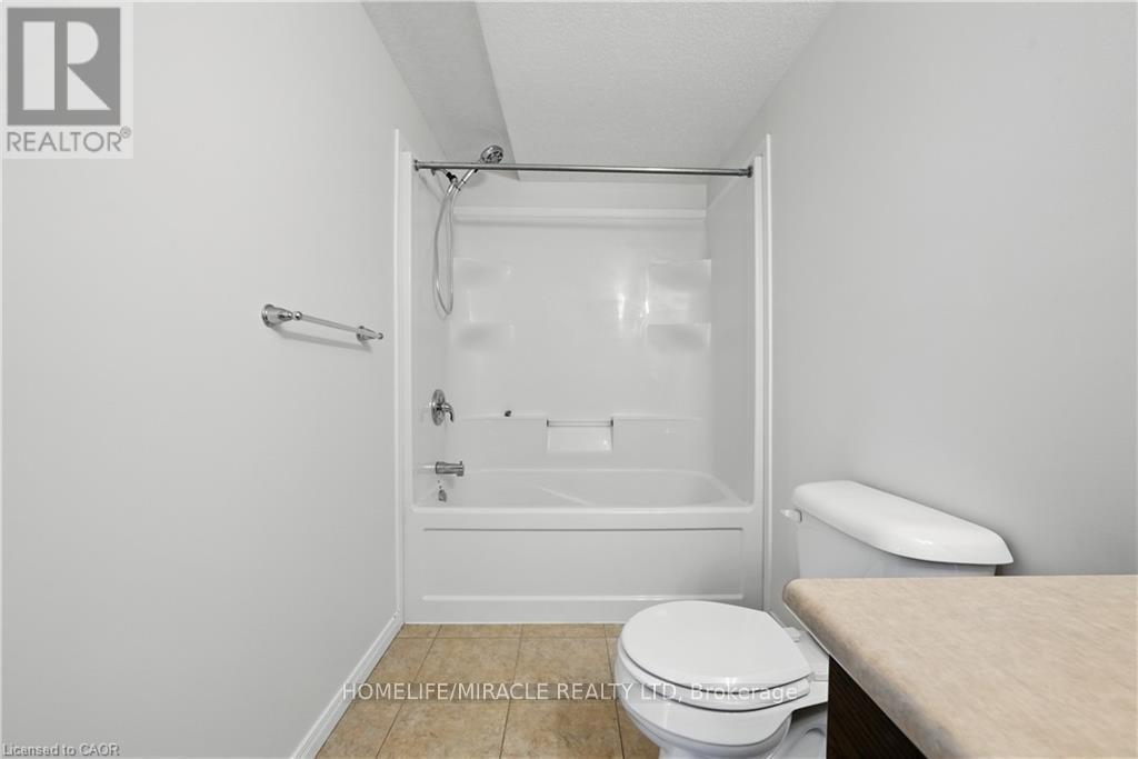 A - 31 Sienna Street, Kitchener, Ontario  N2R 0H8 - Photo 12 - X12485669