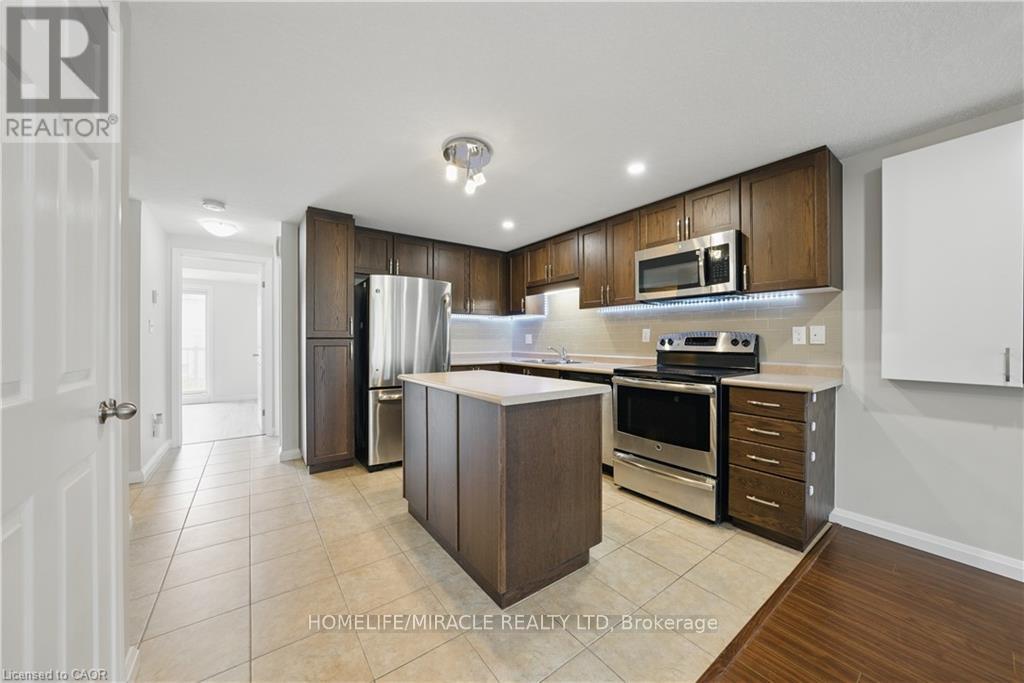 A - 31 Sienna Street, Kitchener, Ontario  N2R 0H8 - Photo 6 - X12485669