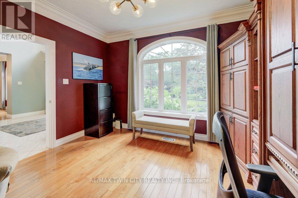 1525 Dickie Settlement Road, Cambridge, Ontario  N3H 4R8 - Photo 11 - X12485680