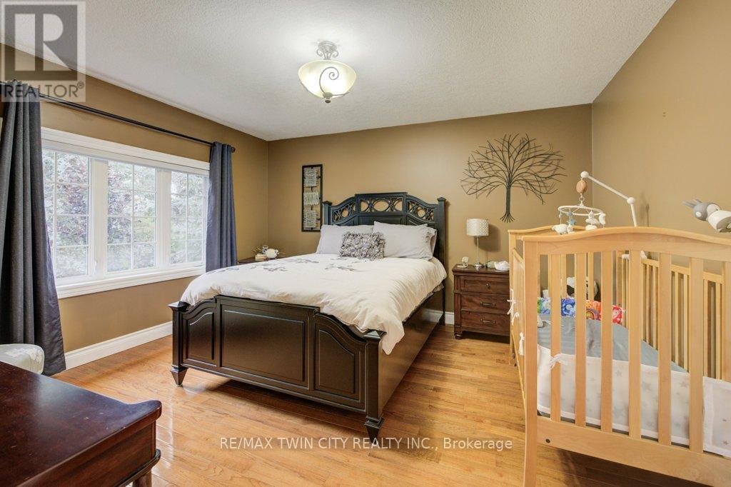 1525 Dickie Settlement Road, Cambridge, Ontario  N3H 4R8 - Photo 28 - X12485680