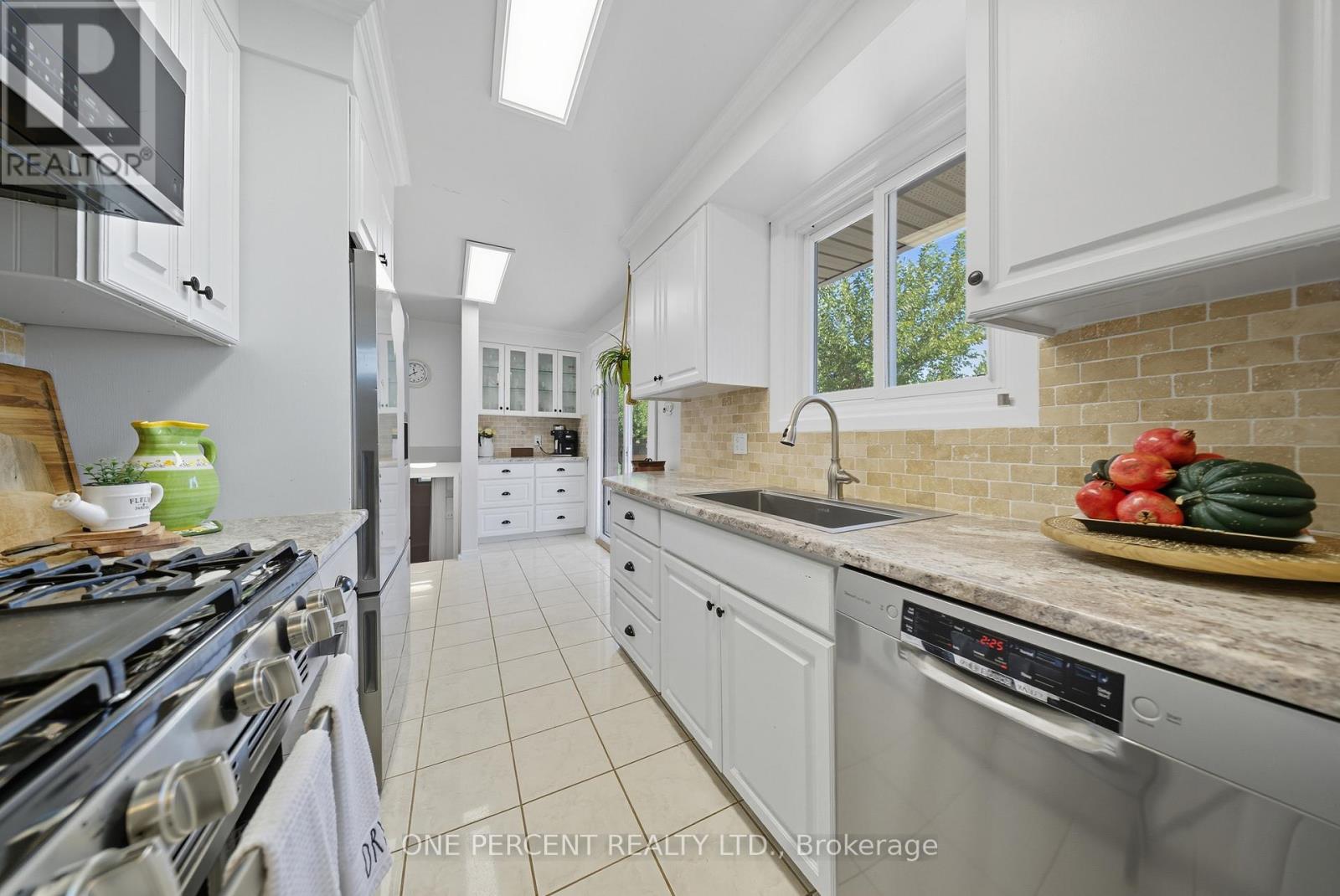 67 Louis Avenue, St. Catharines, Ontario  L2M 2N4 - Photo 10 - X12485714