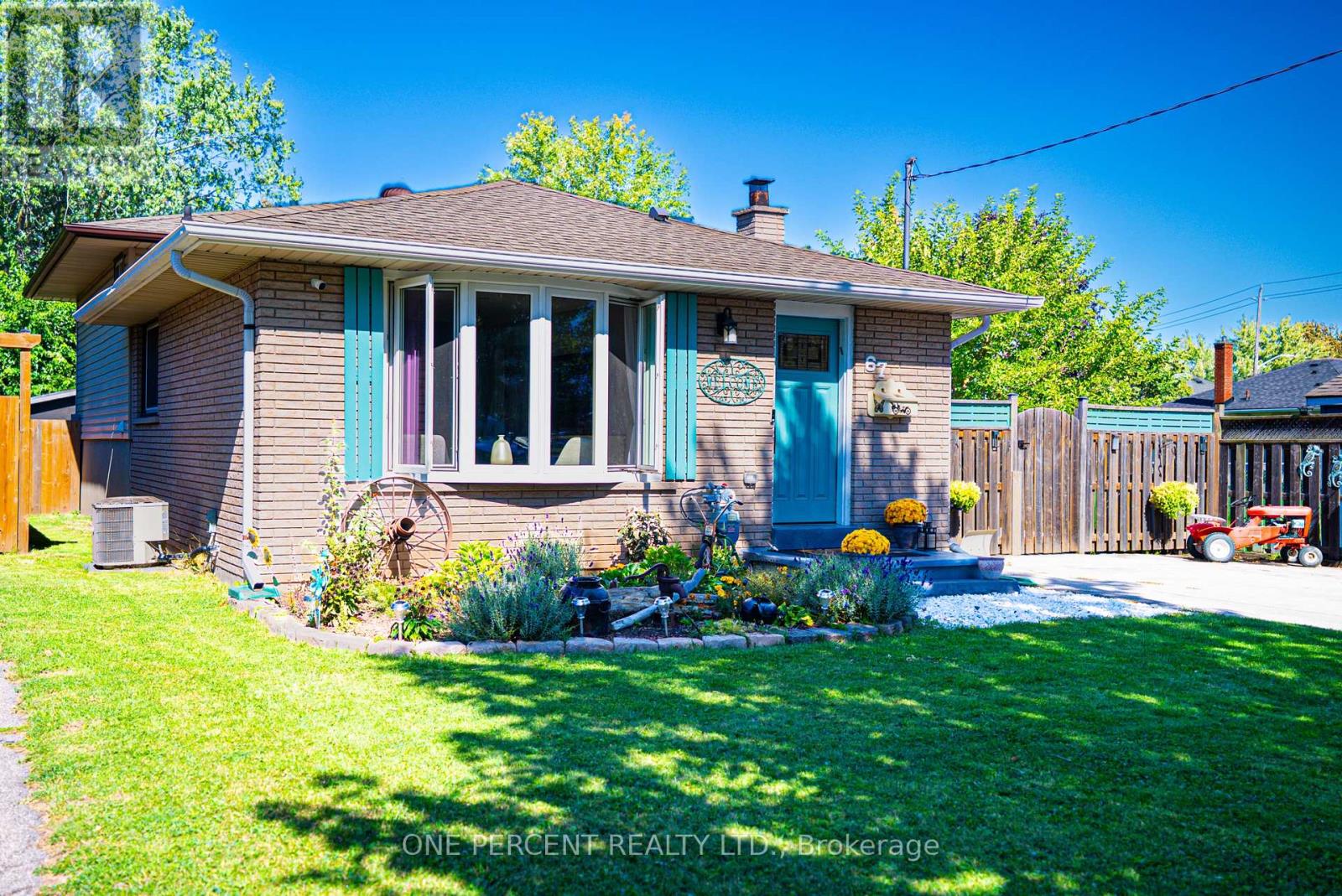 67 Louis Avenue, St. Catharines, Ontario  L2M 2N4 - Photo 2 - X12485714