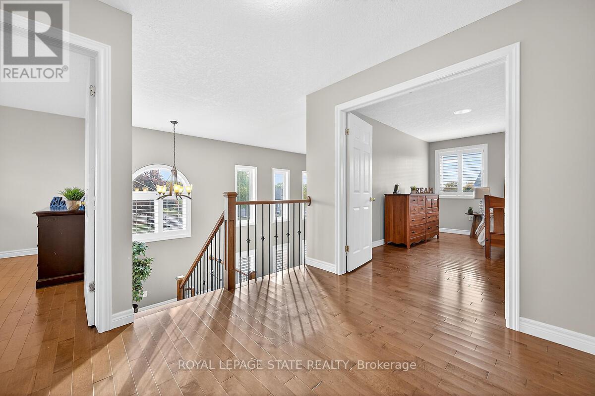 3 Sasha Court, Hamilton, Ontario  L8E 0A3 - Photo 26 - X12485731