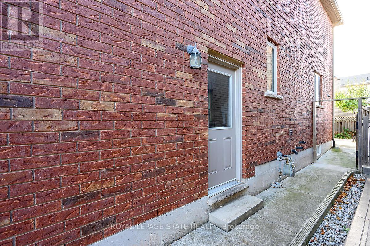 3 Sasha Court, Hamilton, Ontario  L8E 0A3 - Photo 47 - X12485731