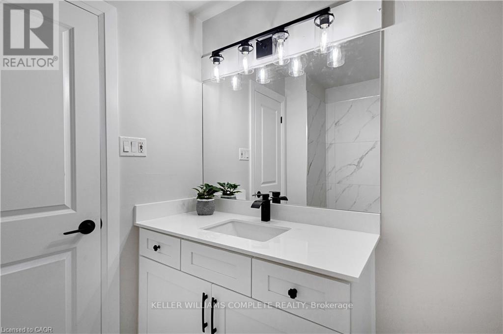 7 Swan Drive, St. Catharines, Ontario  L2T 2C2 - Photo 23 - X12485735