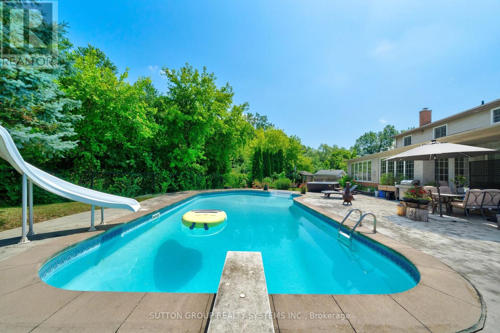 8017 HAMPTON COURT, Niagara Falls, Ontario