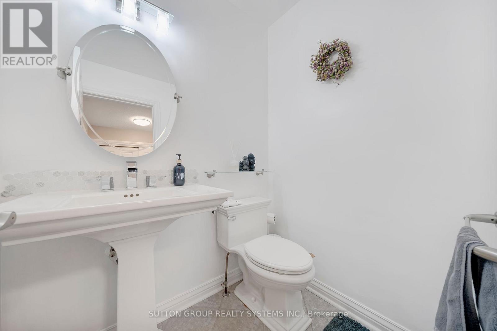 8017 Hampton Court, Niagara Falls, Ontario  L2H 2R4 - Photo 20 - X12485739