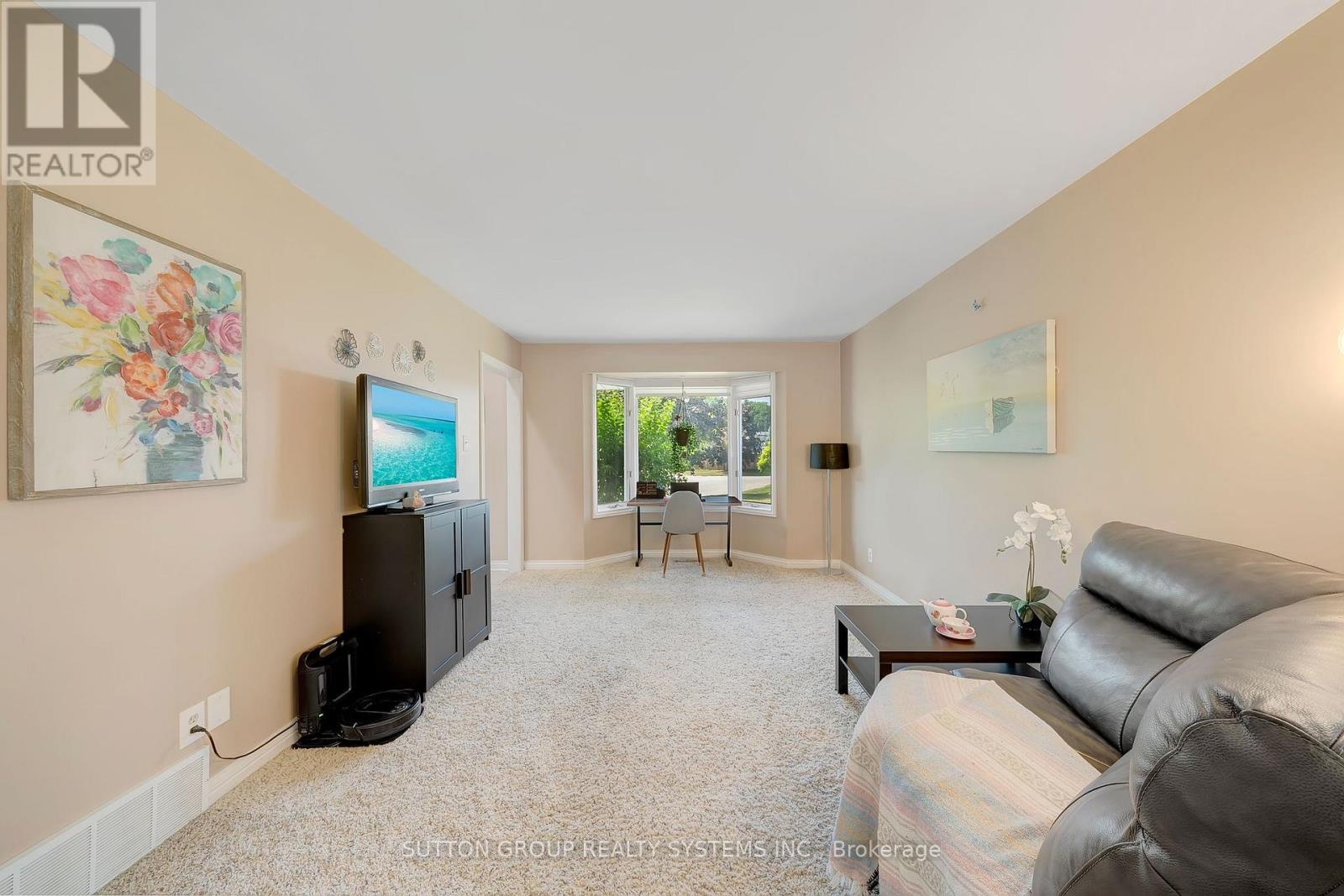 8017 Hampton Court, Niagara Falls, Ontario  L2H 2R4 - Photo 22 - X12485739