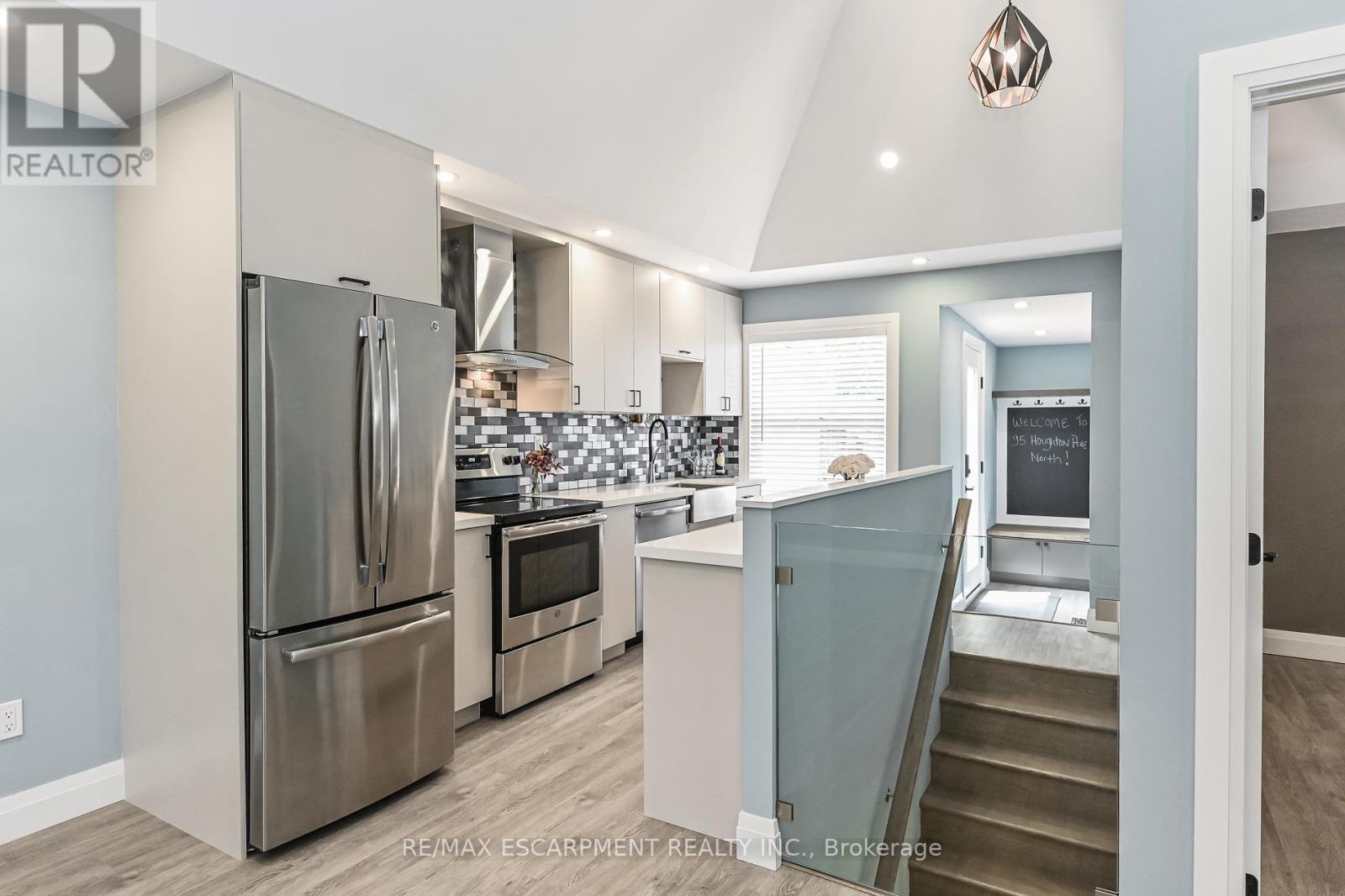 95 Houghton Avenue N, Hamilton, Ontario  L8H 4L5 - Photo 12 - X12485745