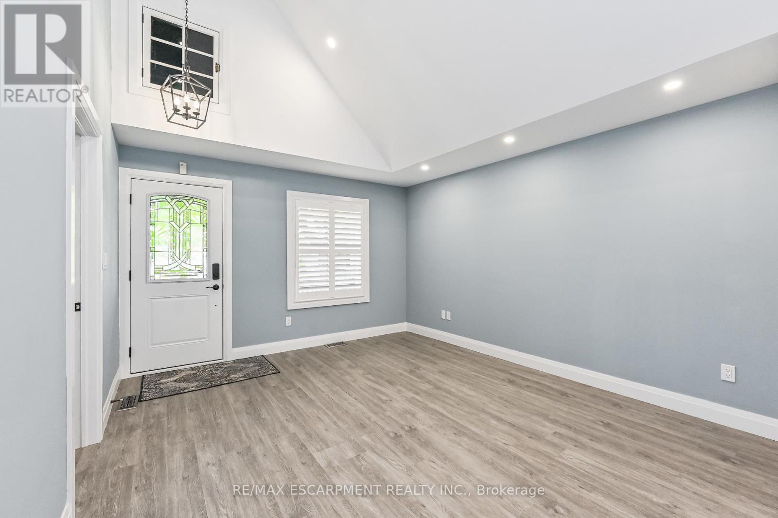 95 Houghton Avenue N, Hamilton, Ontario  L8H 4L5 - Photo 6 - X12485745