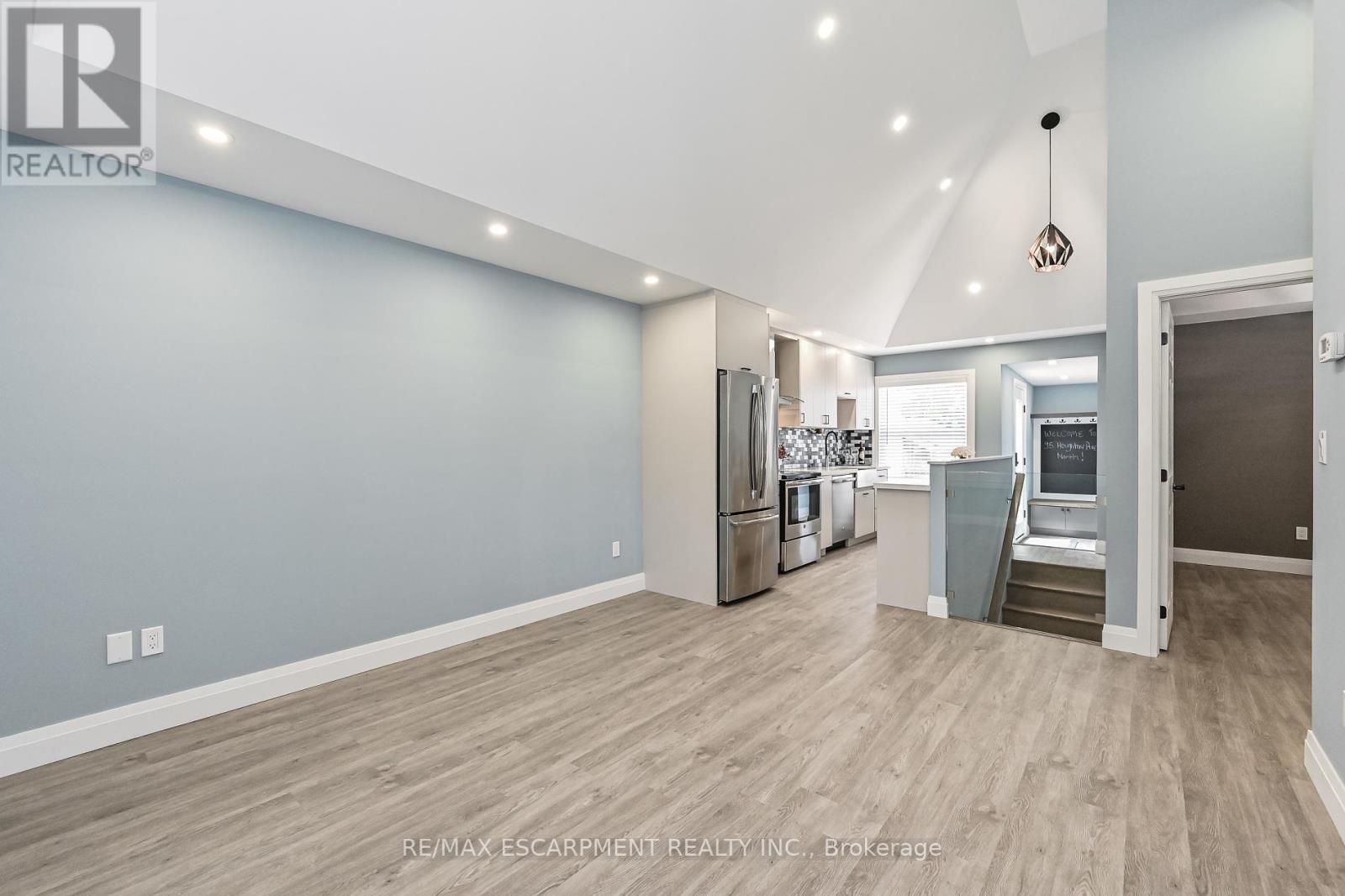 95 Houghton Avenue N, Hamilton, Ontario  L8H 4L5 - Photo 8 - X12485745