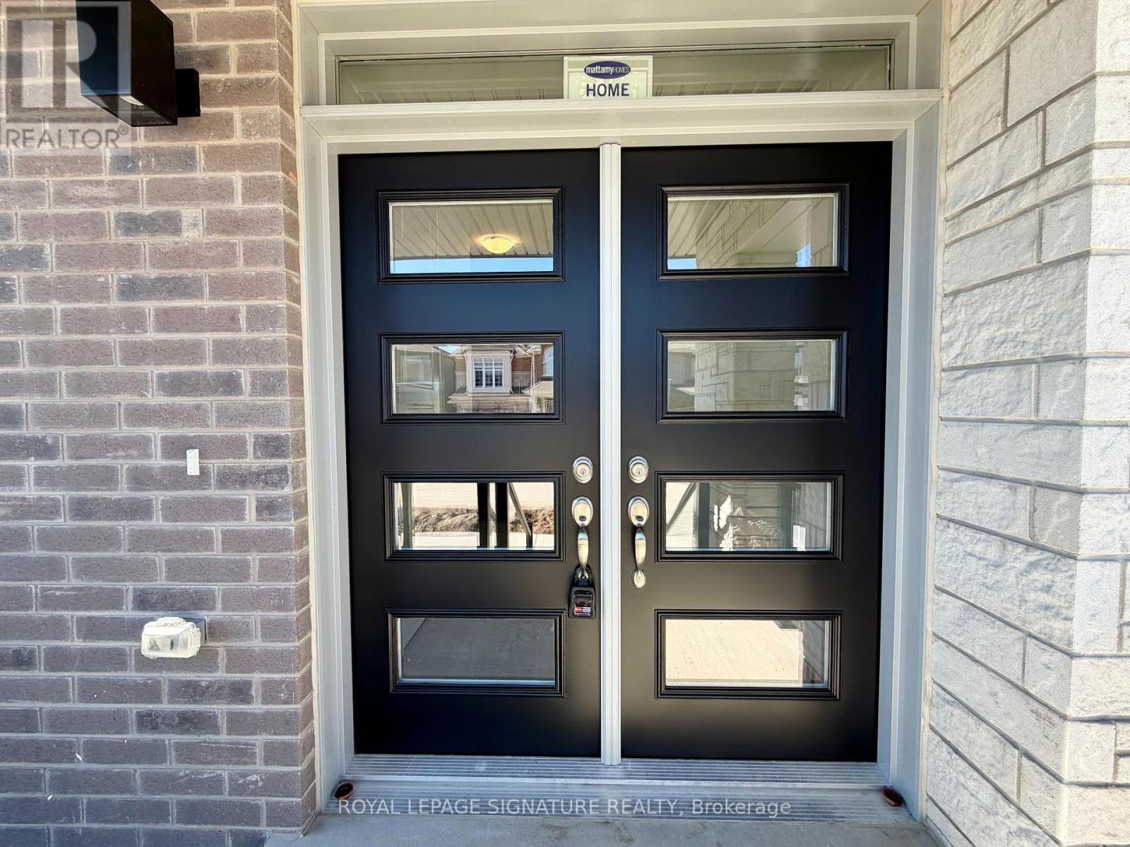 333 Millstone Street, Kitchener, Ontario  N2R 0V4 - Photo 2 - X12485768