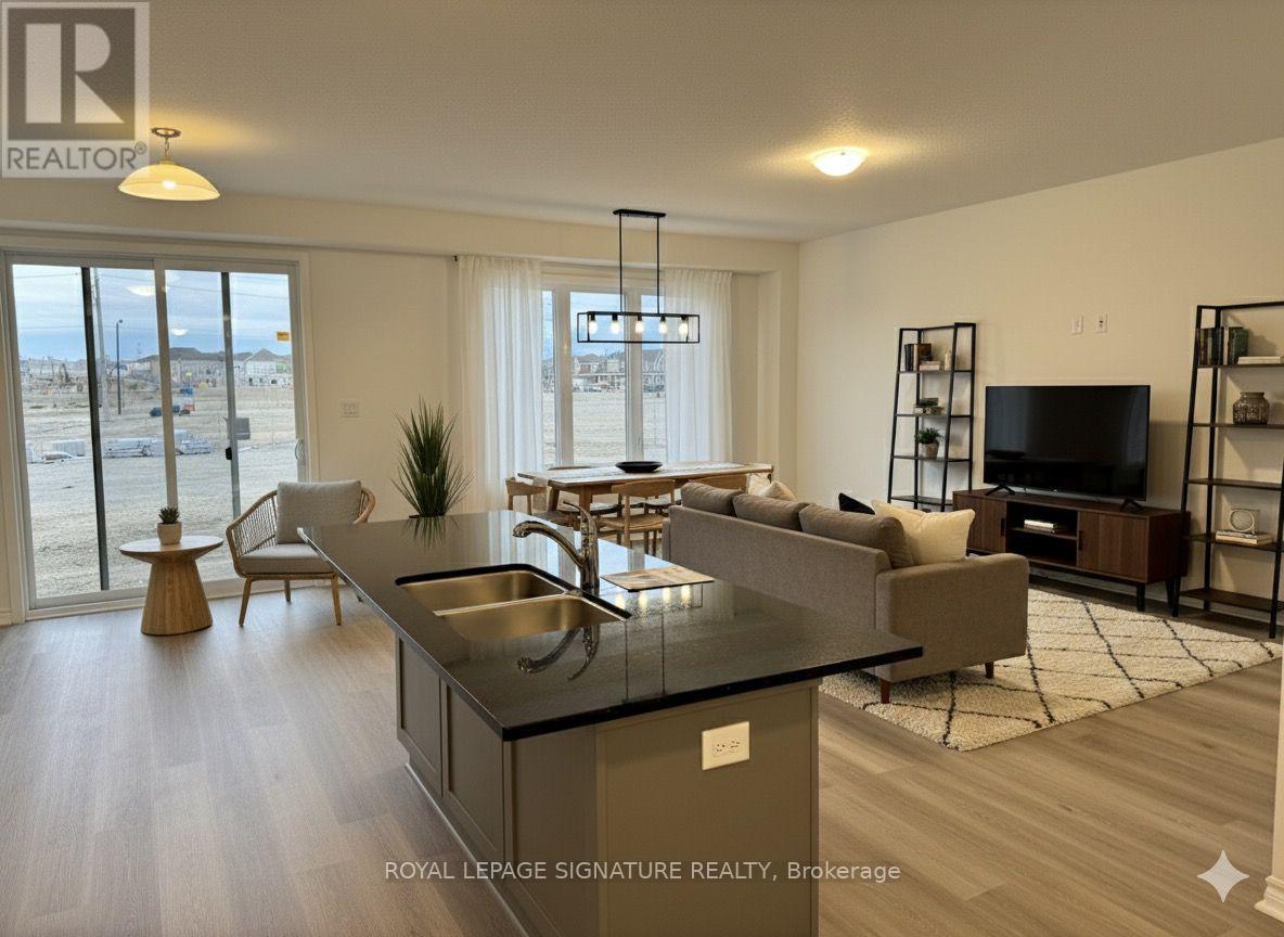 333 Millstone Street, Kitchener, Ontario  N2R 0V4 - Photo 4 - X12485768