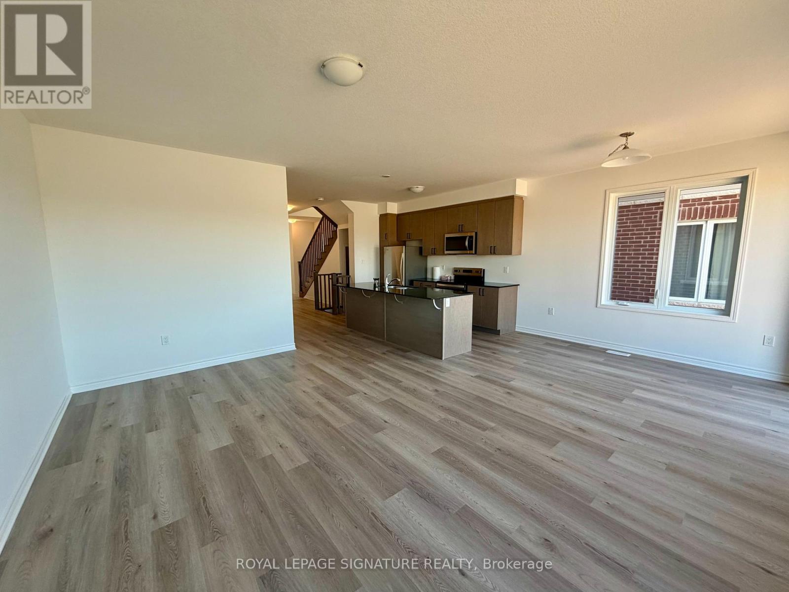 333 Millstone Street, Kitchener, Ontario  N2R 0V4 - Photo 5 - X12485768