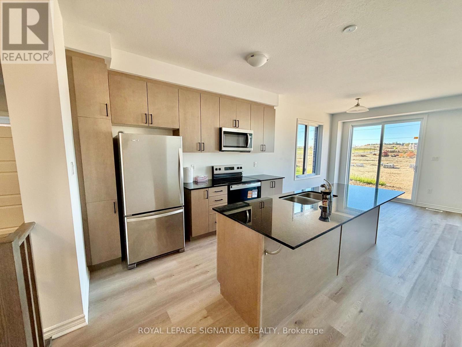 333 Millstone Street, Kitchener, Ontario  N2R 0V4 - Photo 6 - X12485768