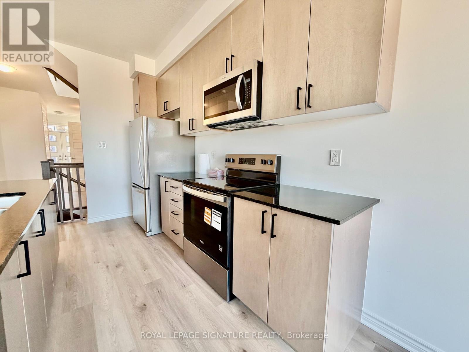 333 Millstone Street, Kitchener, Ontario  N2R 0V4 - Photo 7 - X12485768