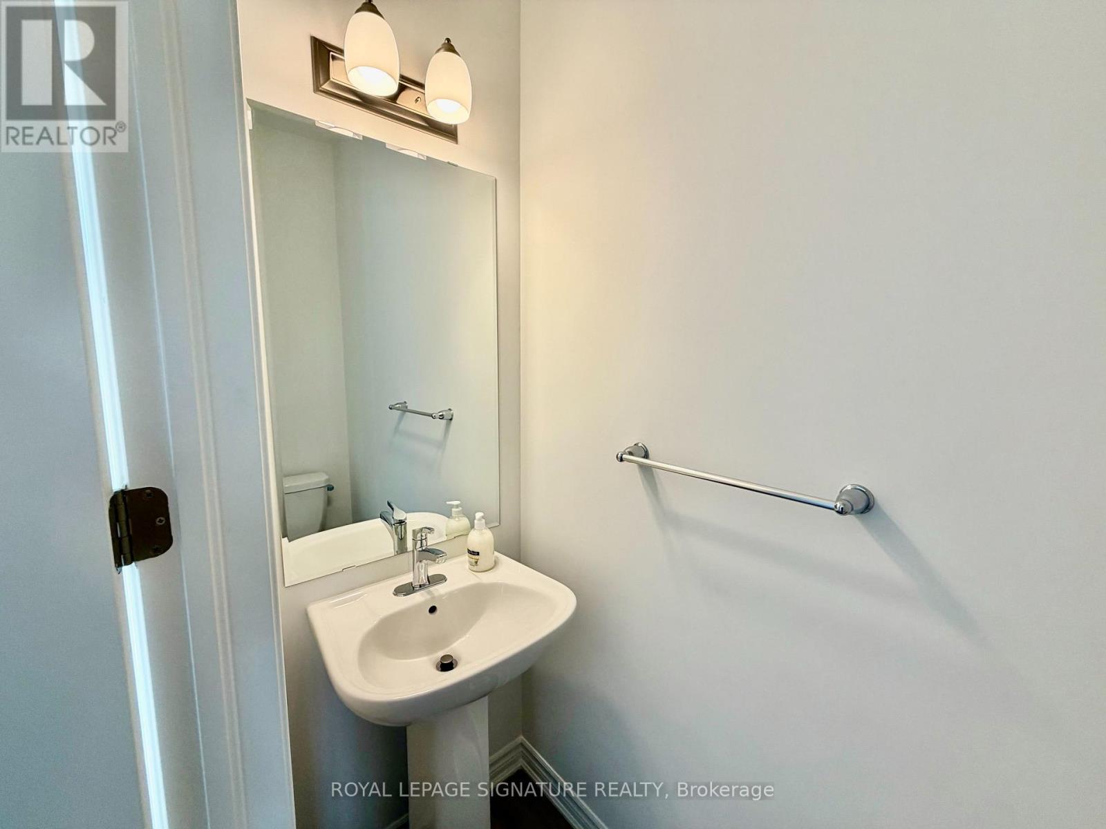 333 Millstone Street, Kitchener, Ontario  N2R 0V4 - Photo 8 - X12485768