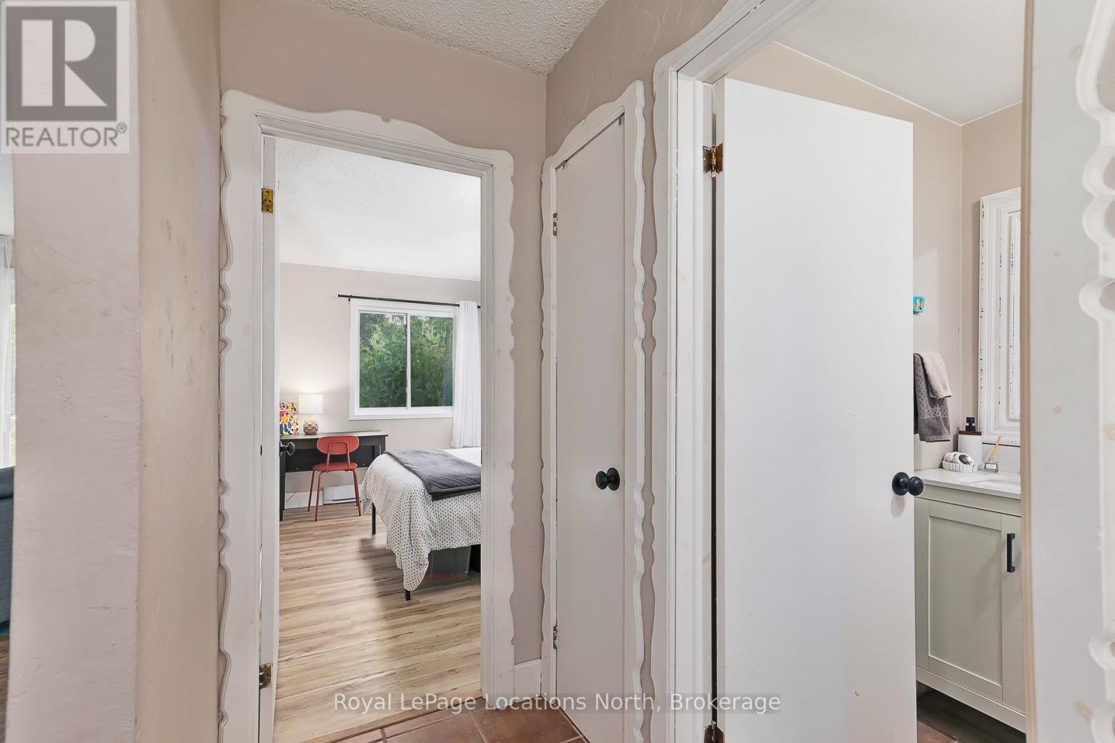 Unit 18 - 209472 26 Highway, Blue Mountains, Ontario  L9Y 0V3 - Photo 18 - X12253508