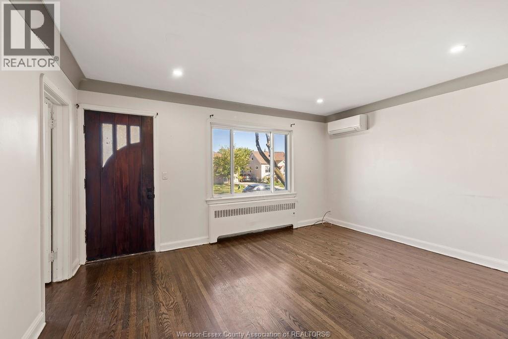 1851 Hickory, Windsor, Ontario  N8W 3X3 - Photo 3 - 25027372