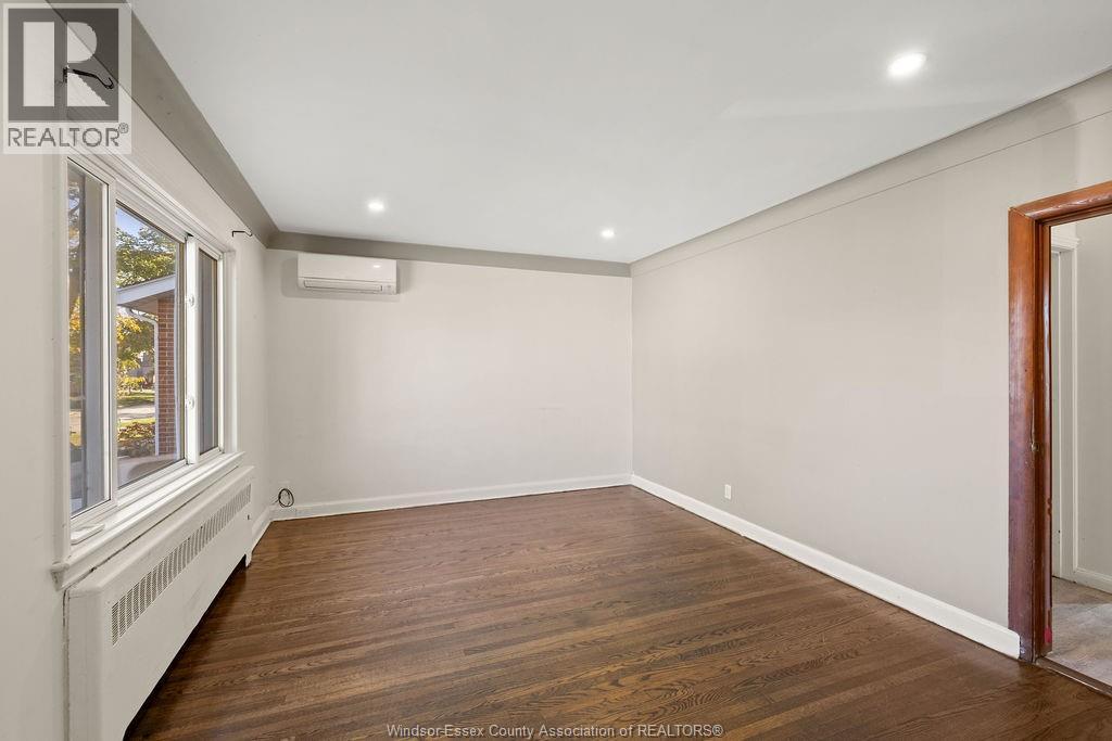 1851 Hickory, Windsor, Ontario  N8W 3X3 - Photo 5 - 25027372