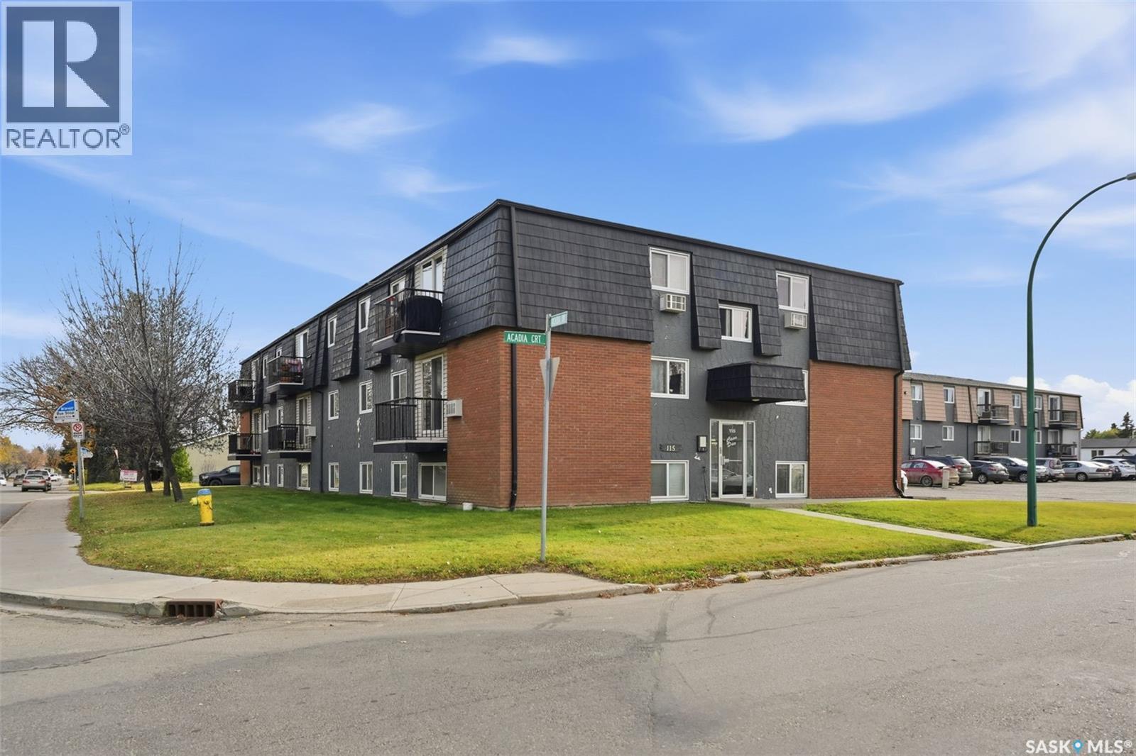 16 115 Acadia Drive, Saskatoon, Saskatchewan  S7H 4T8 - Photo 2 - SK021872