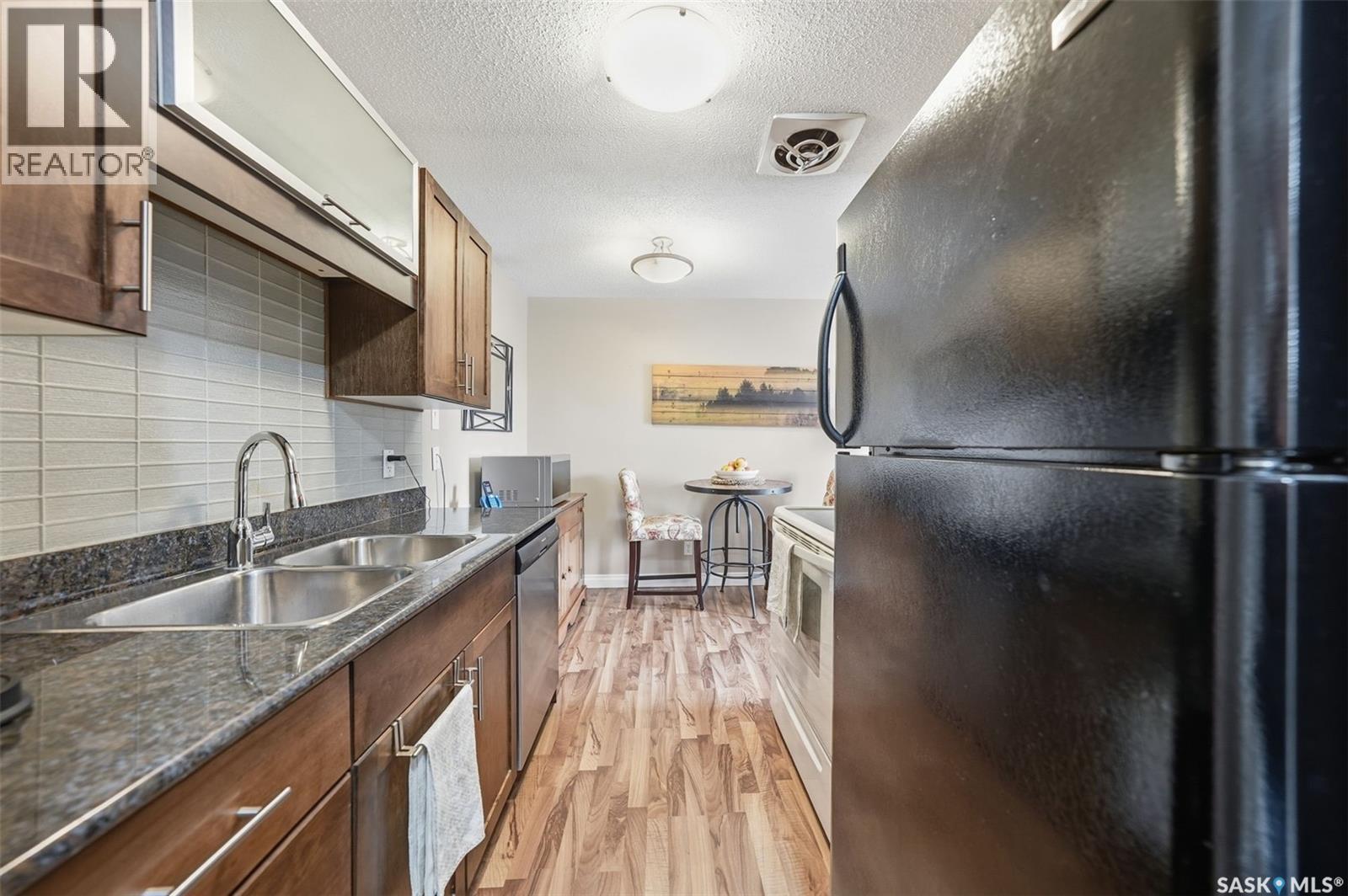 16 115 Acadia Drive, Saskatoon, Saskatchewan  S7H 4T8 - Photo 4 - SK021872