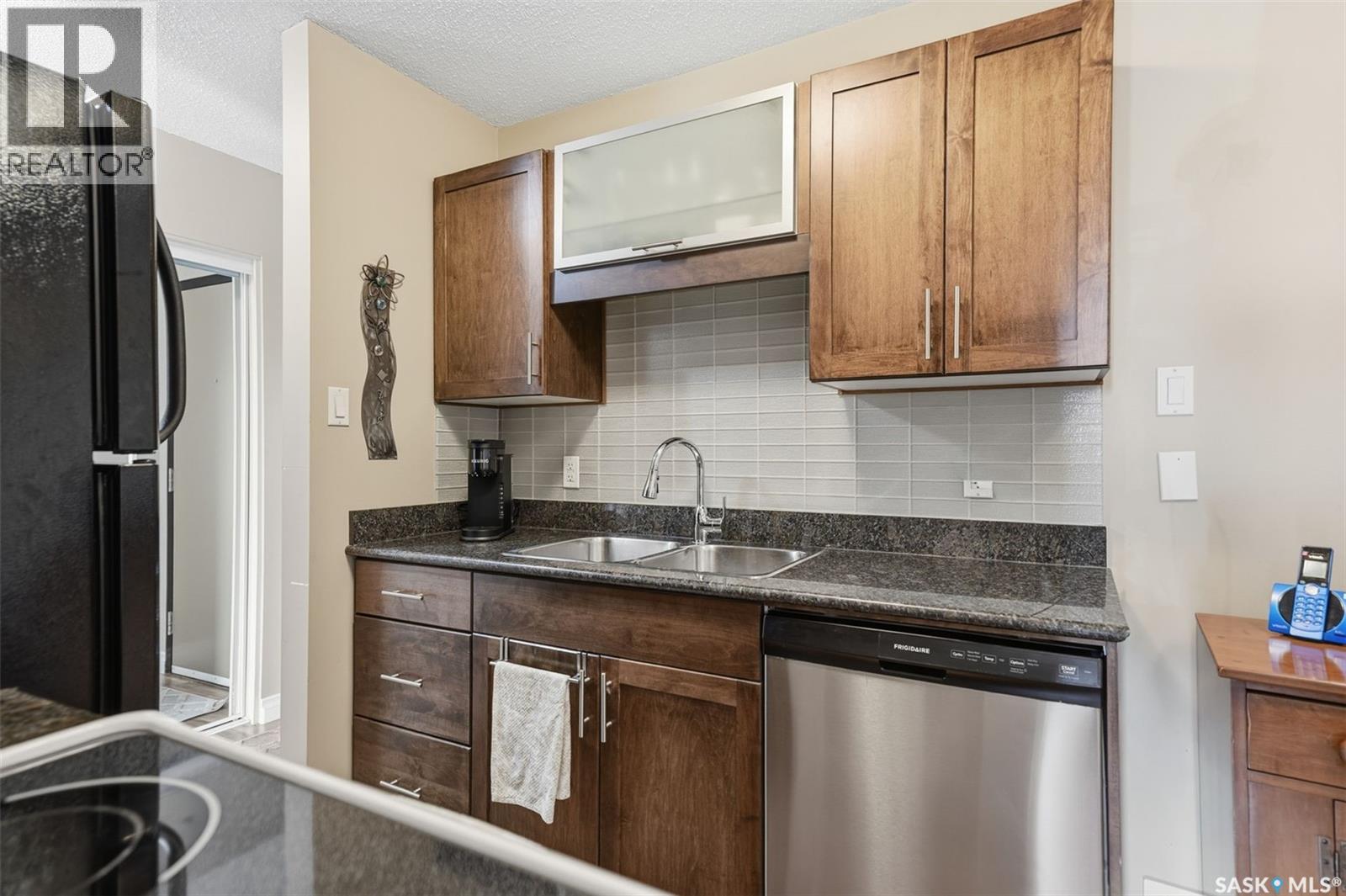 16 115 Acadia Drive, Saskatoon, Saskatchewan  S7H 4T8 - Photo 6 - SK021872