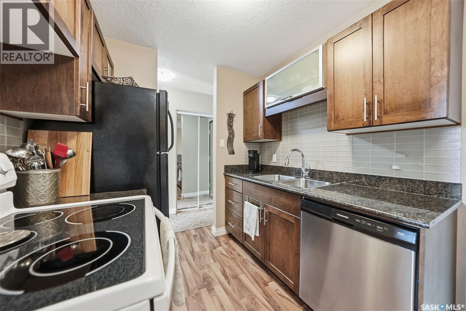 16 115 Acadia Drive, Saskatoon, Saskatchewan  S7H 4T8 - Photo 7 - SK021872