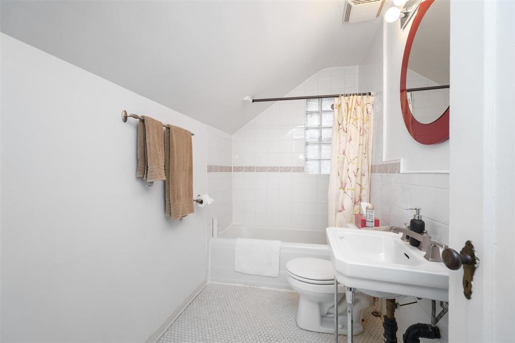 299 Campbell Street, Winnipeg, Manitoba  R3N 1B6 - Photo 13 - 202527431