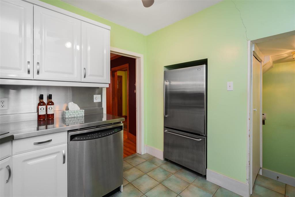 299 Campbell Street, Winnipeg, Manitoba  R3N 1B6 - Photo 3 - 202527431