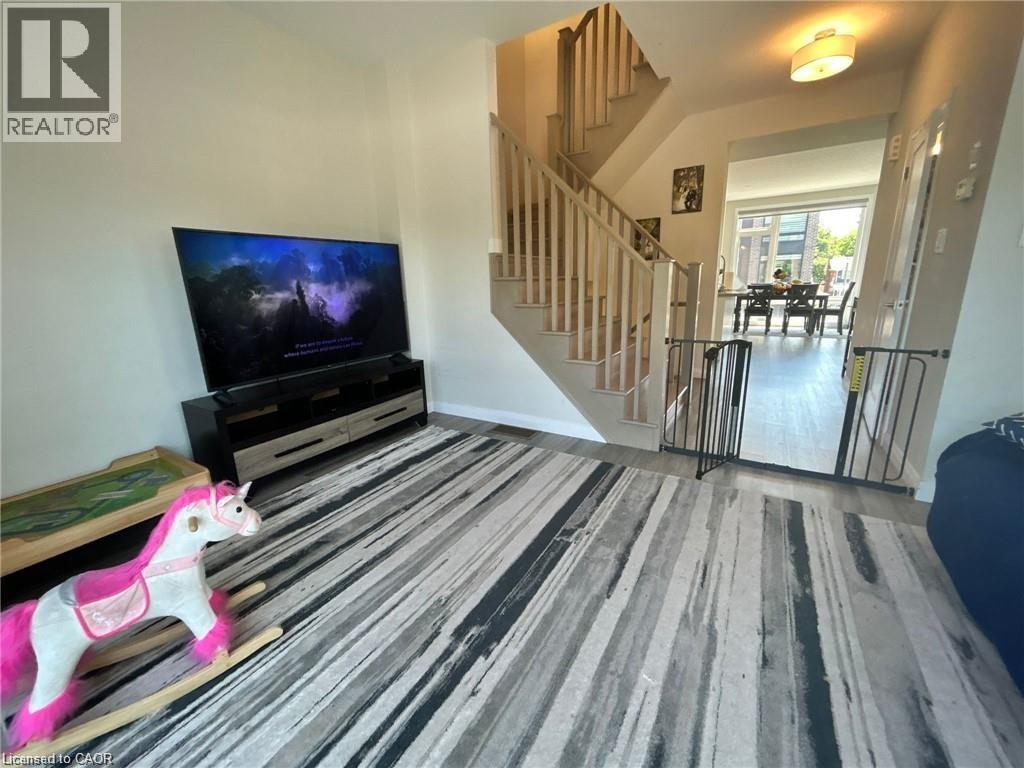 270 Melvin Avenue Avenue Unit# 16, Hamilton, Ontario  L8H 2K3 - Photo 5 - 40782626