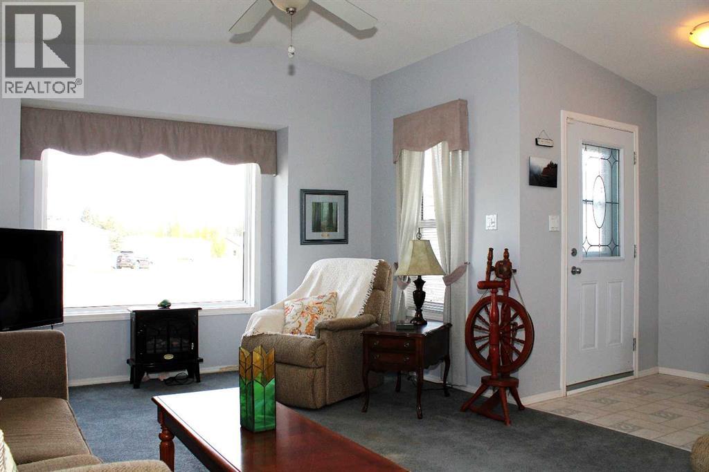 24 Noblefern Way, Sundre, Alberta  T0M 1X0 - Photo 7 - A2259876