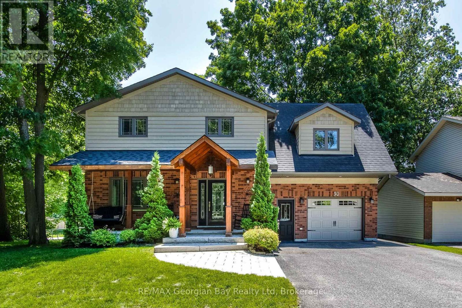 30 BRULE STREET, Penetanguishene, Ontario