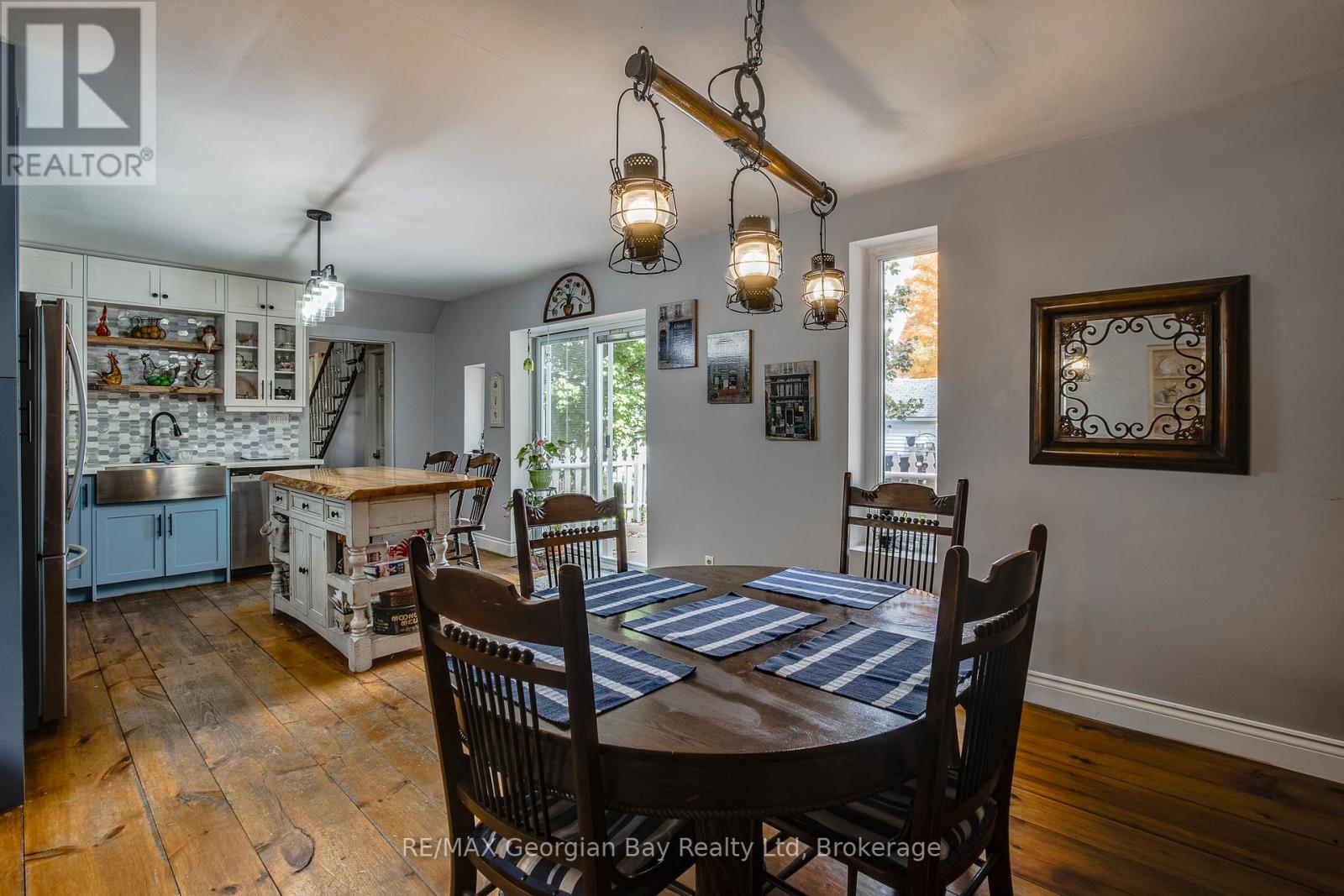 42 Water Street, Penetanguishene, Ontario  L9M 1M9 - Photo 16 - S12485958