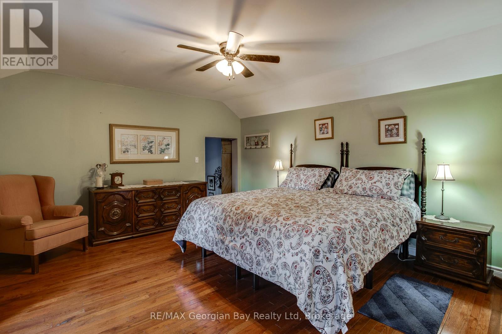 42 Water Street, Penetanguishene, Ontario  L9M 1M9 - Photo 24 - S12485958