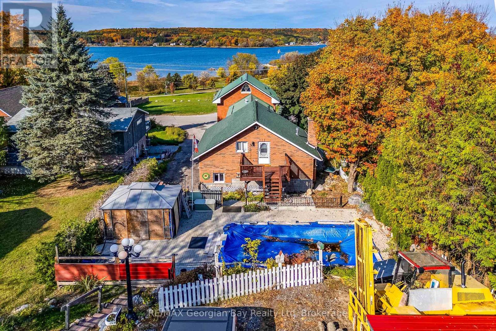 42 Water Street, Penetanguishene, Ontario  L9M 1M9 - Photo 5 - S12485958