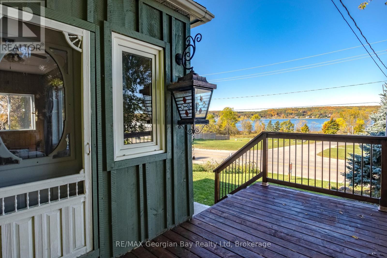 42 Water Street, Penetanguishene, Ontario  L9M 1M9 - Photo 7 - S12485958