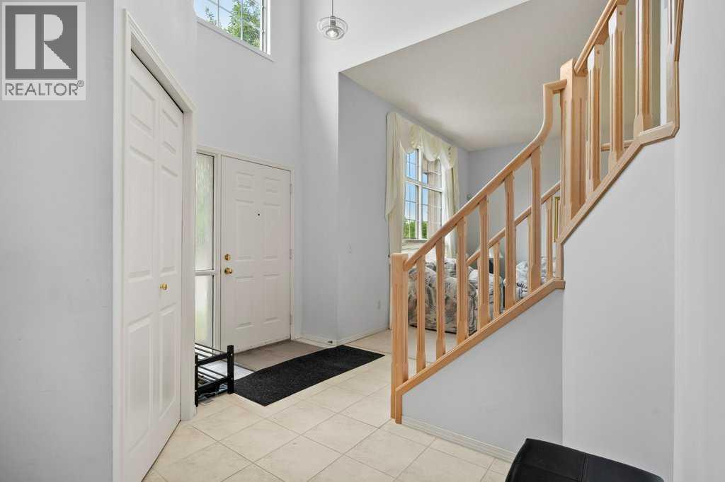 4 Hampshire Circle Nw, Calgary, Alberta  T3A 4Y3 - Photo 5 - A2240460