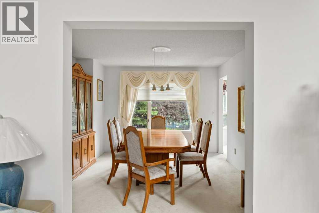 4 Hampshire Circle Nw, Calgary, Alberta  T3A 4Y3 - Photo 10 - A2240460